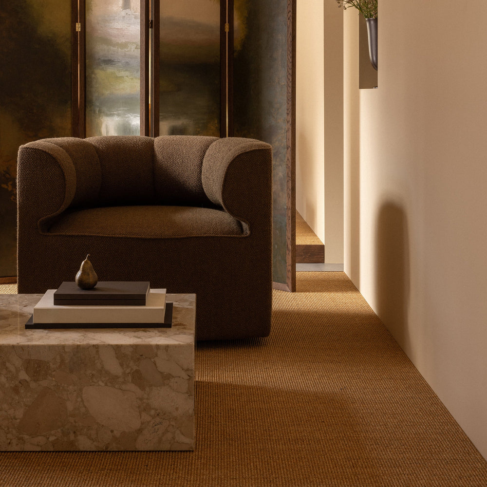 Eave Seamline Lounge Chair