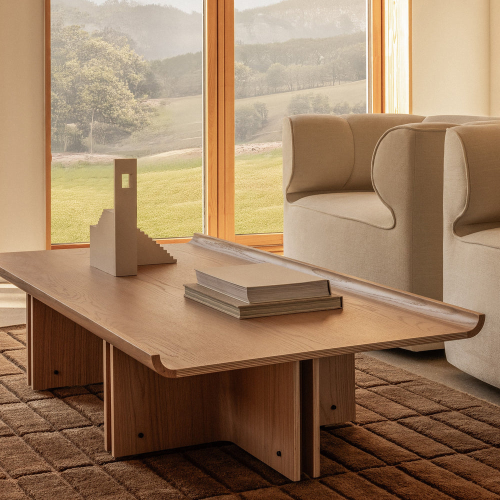 Eave Seamline Lounge Chair