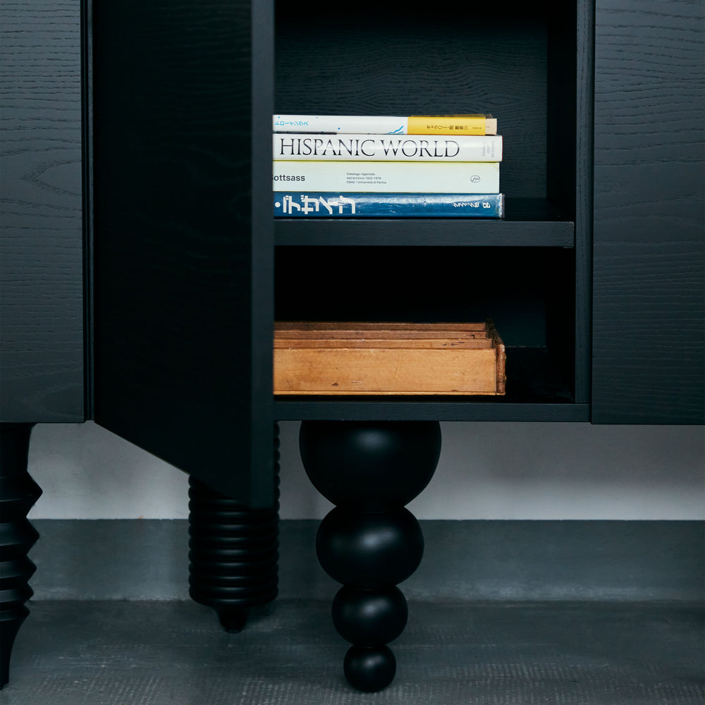 Multileg 2.5M Ash Cabinet