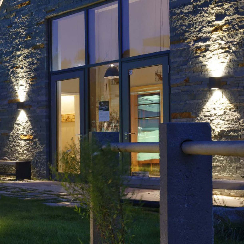 B33580/B33591 Narrow Beam Outdoor LED Wall Sconce