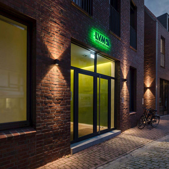 B33580/B33591 Narrow Beam Outdoor LED Wall Sconce