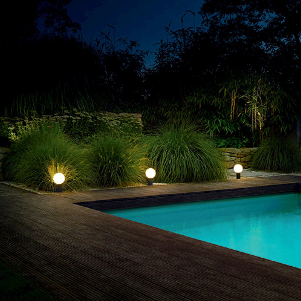 B55030 Outdoor LED Garden Lamp