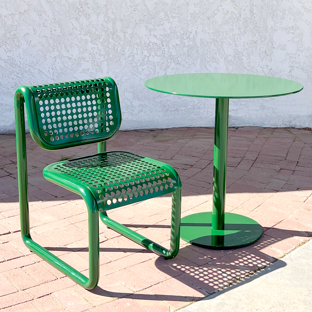 Pedestal Round Cafe Table