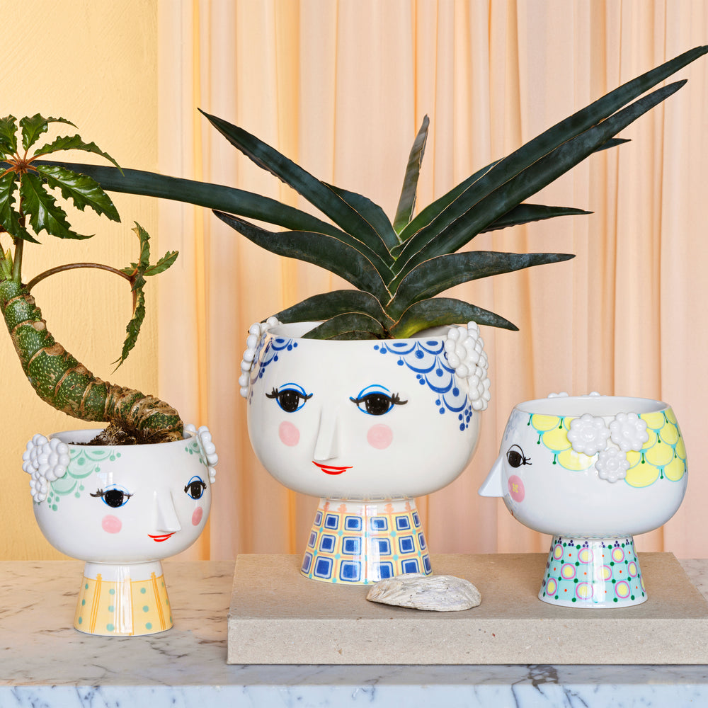 Eva Flowerpot on Base