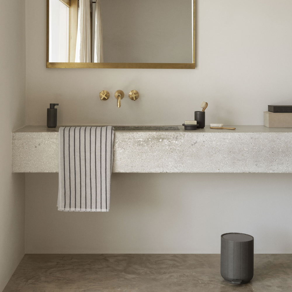 Kua Pedal Bin Wastepaper Basket