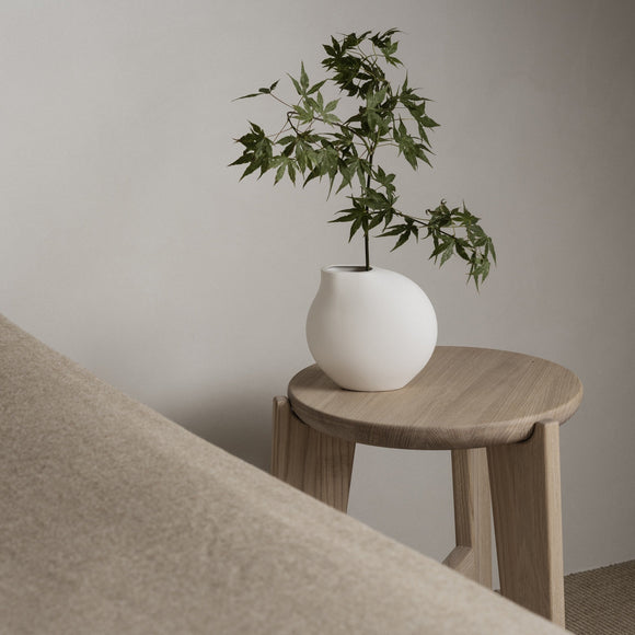 Nona White Porcelain Vase