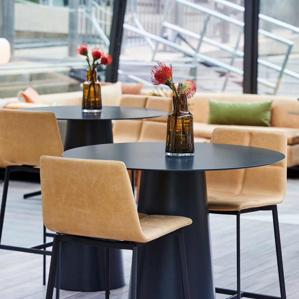 Circula Café Table