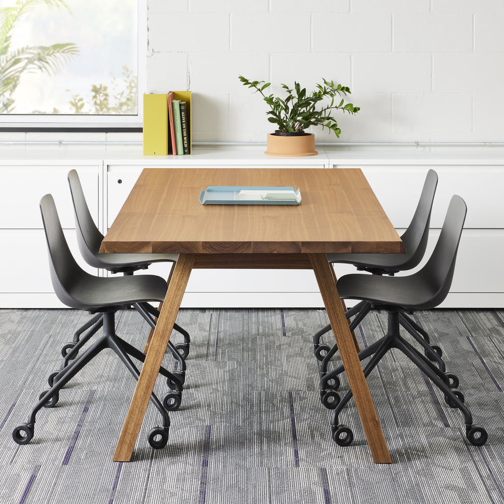 Clean Cut Task Chair