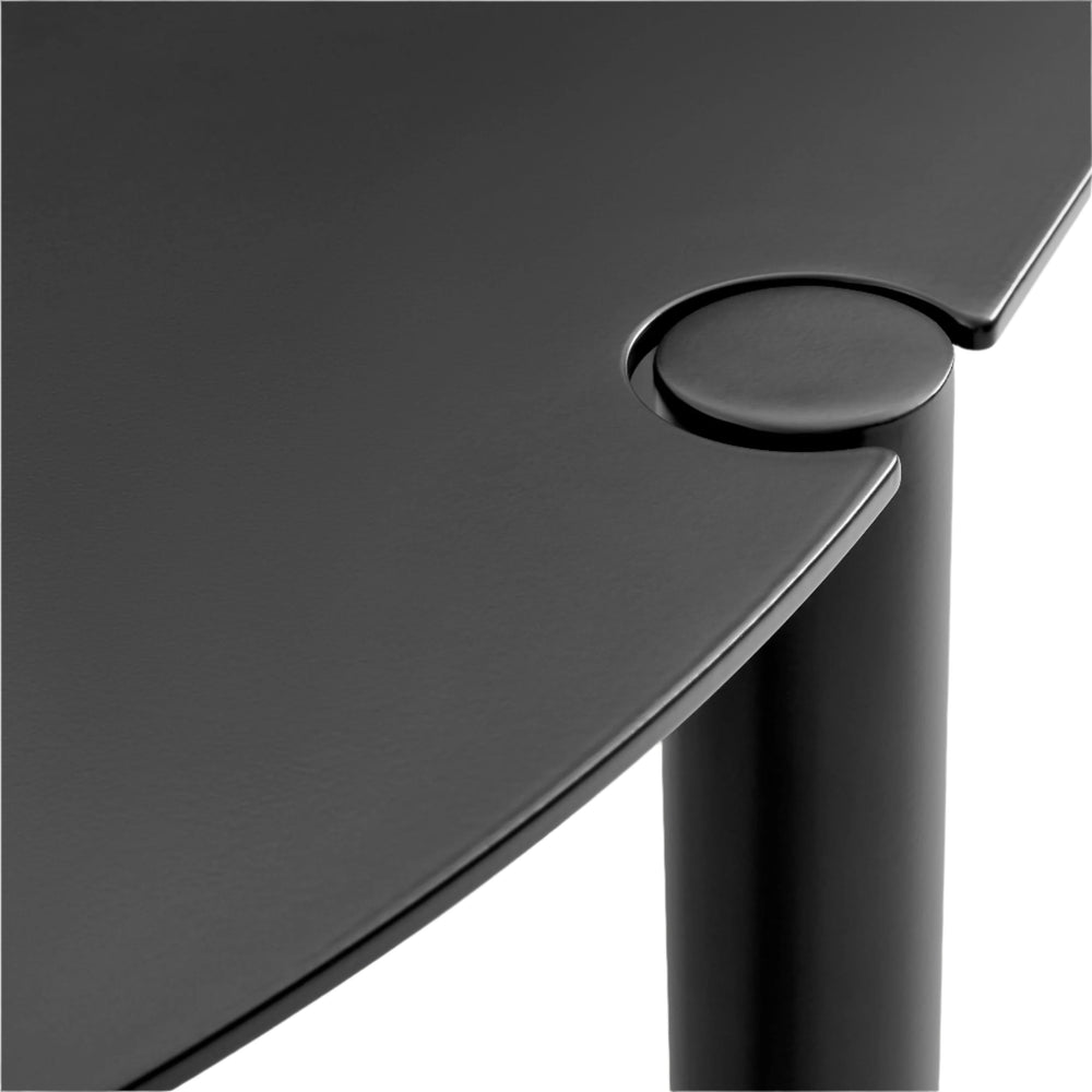 Comeuppance Round Dining Table