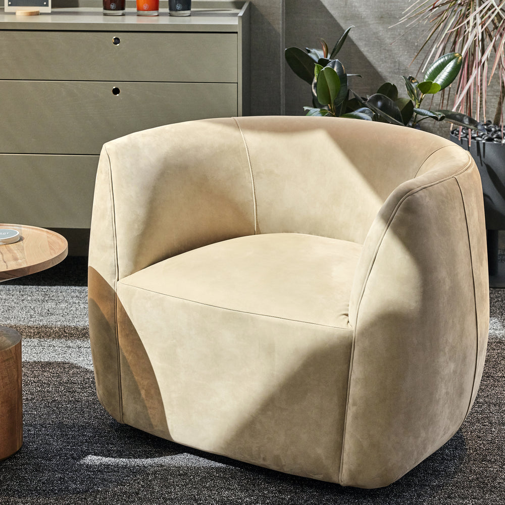Council Swivel Lounge Chair