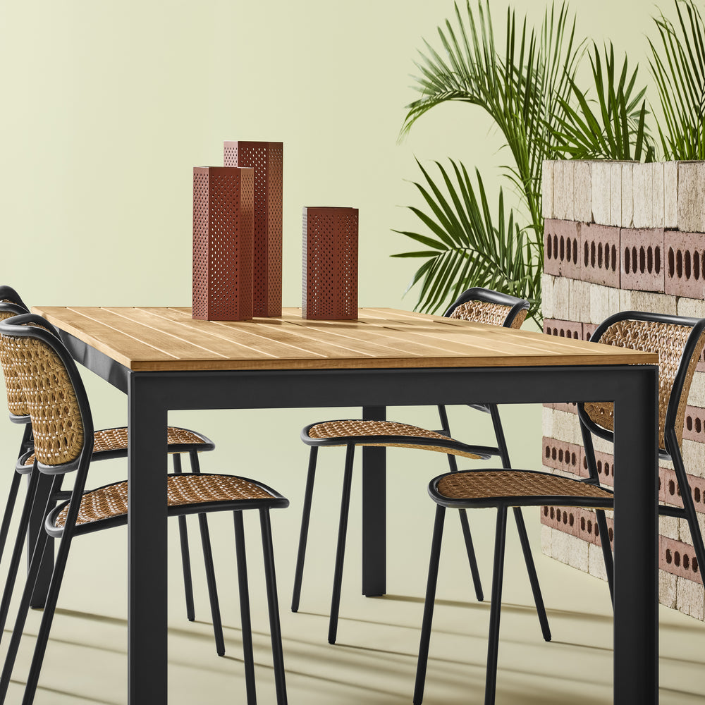 Hold Tight Outdoor Dining Table