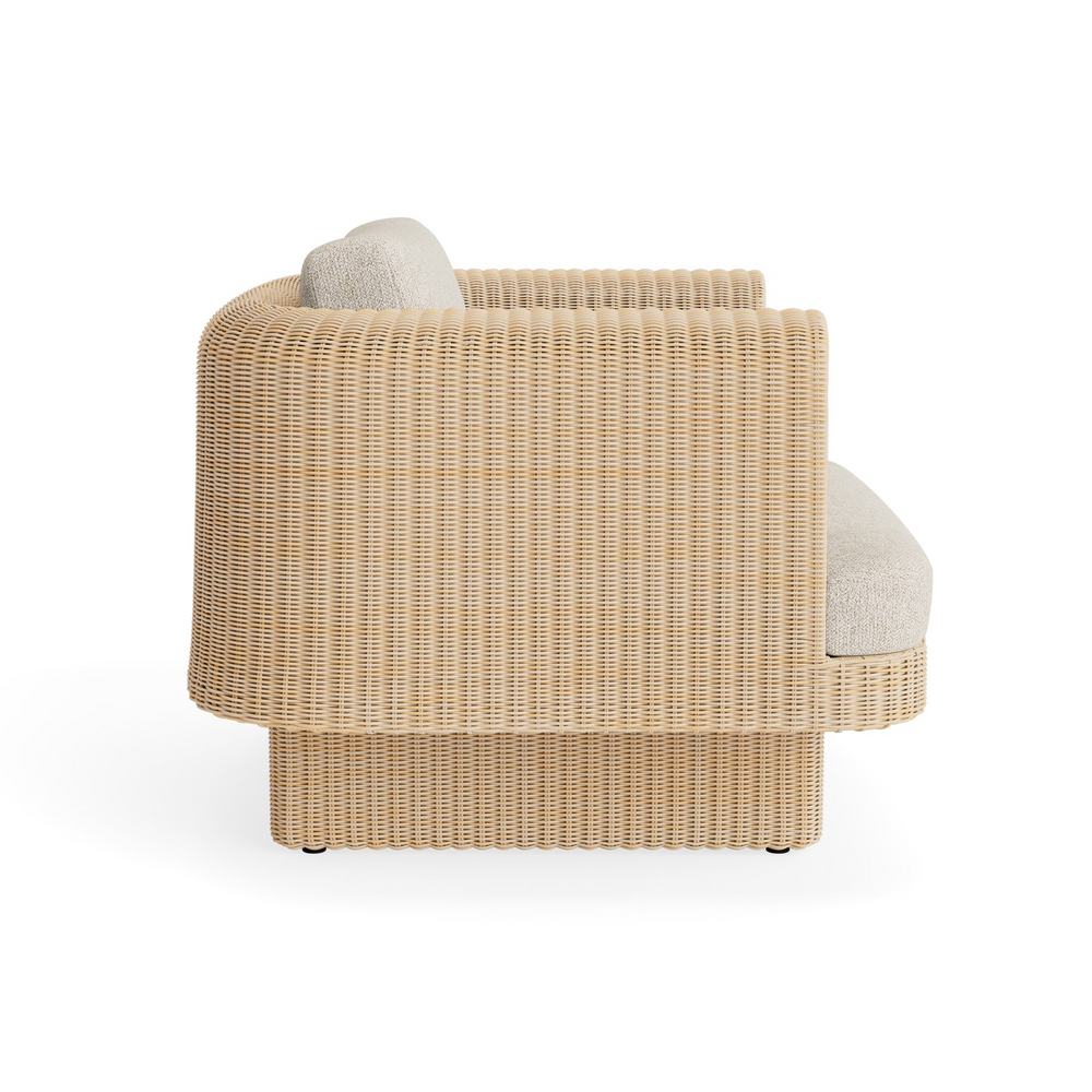 Loophole Outdoor Lounge Chair