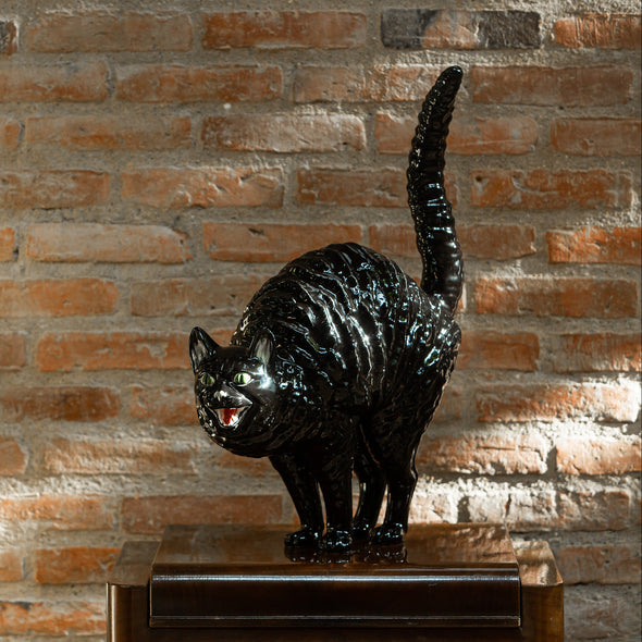 Cat Hissing Sculpture