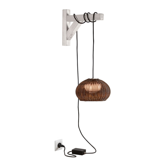 Garota Hang Outdoor Pendant Light