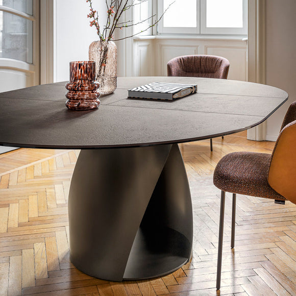 Cyclone Round Extendable Dining Table