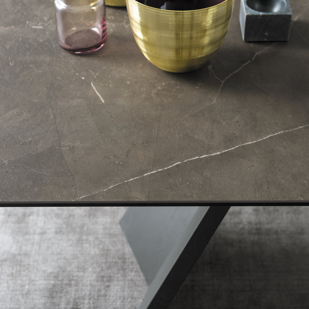 Icaro Curved Extendable Dining Table