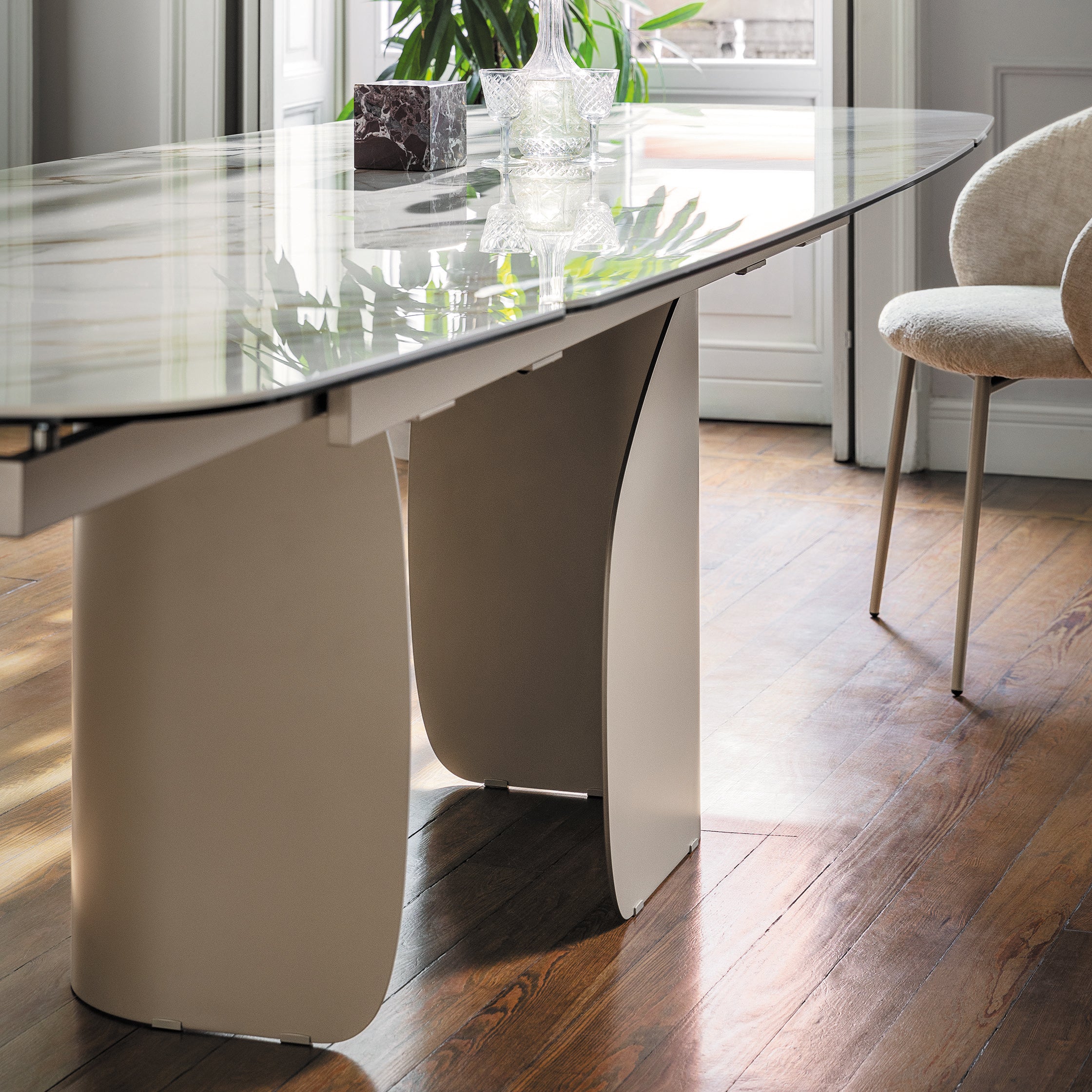 Calligaris Twins Curved Extendable Dining Table - 2Modern