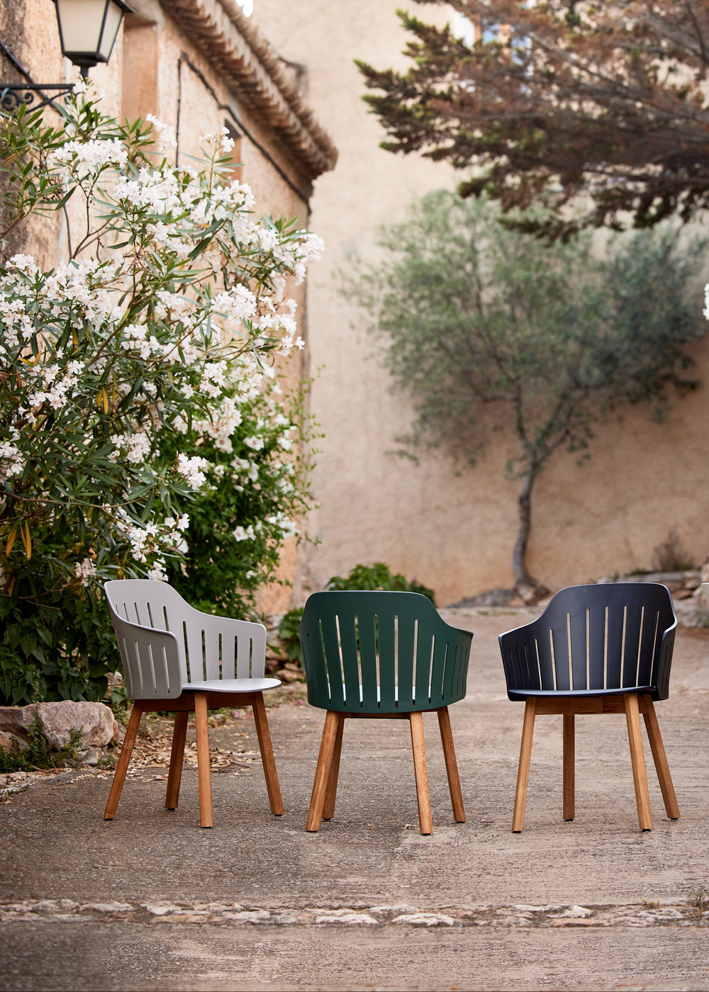 Choice Outdoor Dining Armchair with Wood Legs