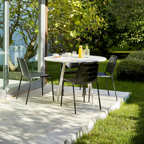 Area Outdoor Dining Table