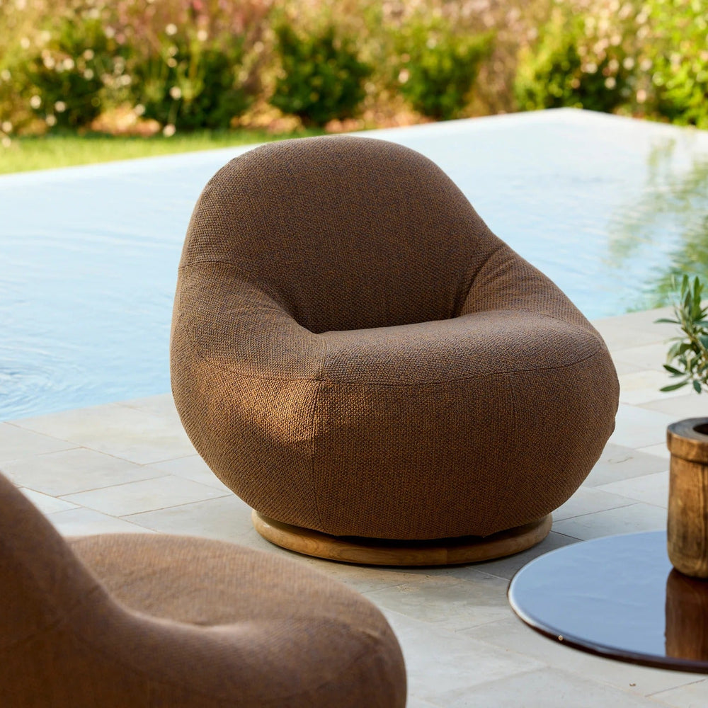 Gem Swivel Outdoor Lounge Chair