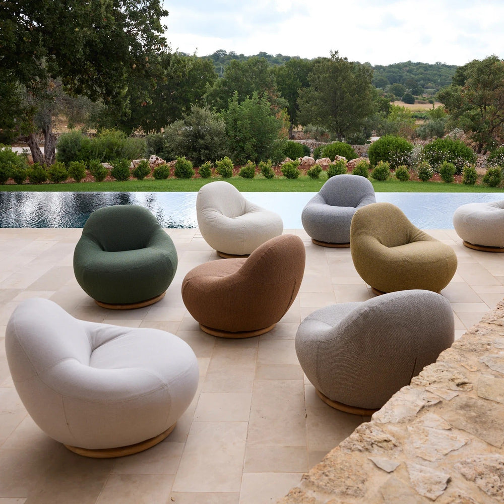Gem Swivel Outdoor Lounge Chair