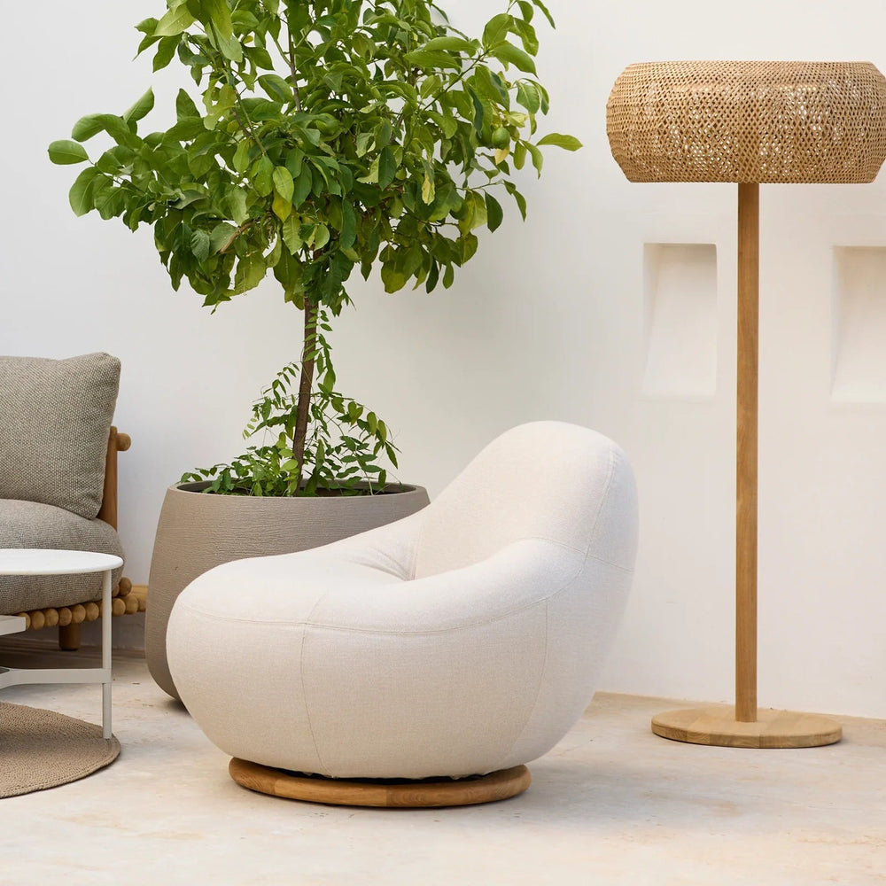 Illusion Glow Outdoor Floor Lamp