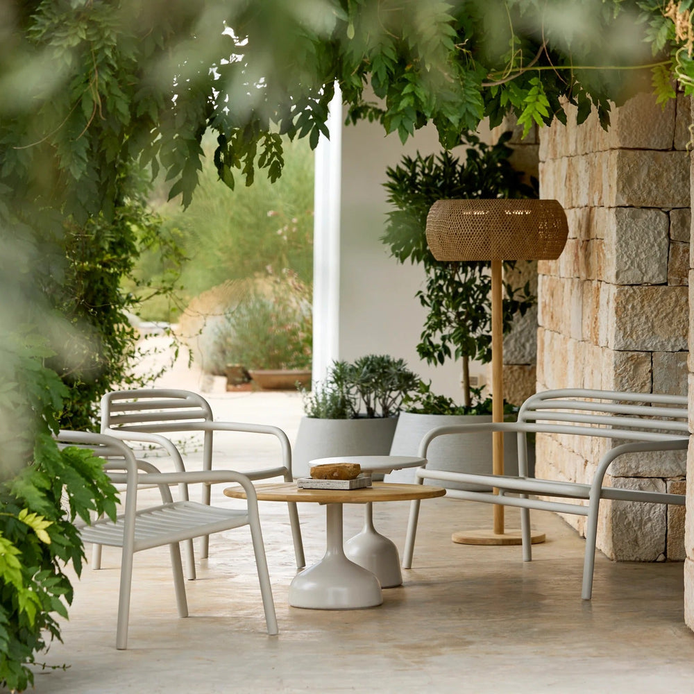 Illusion Glow Outdoor Floor Lamp