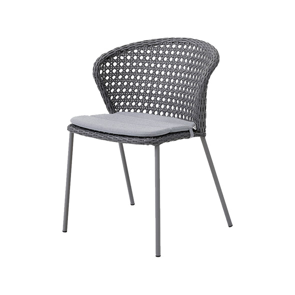 Lean Outdoor Stackable Chair