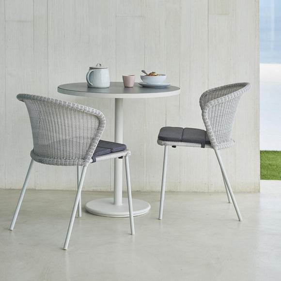 Lean Outdoor Stackable Chair