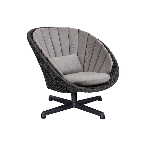 Peacock Outdoor Lounge Chair with Swivel Base