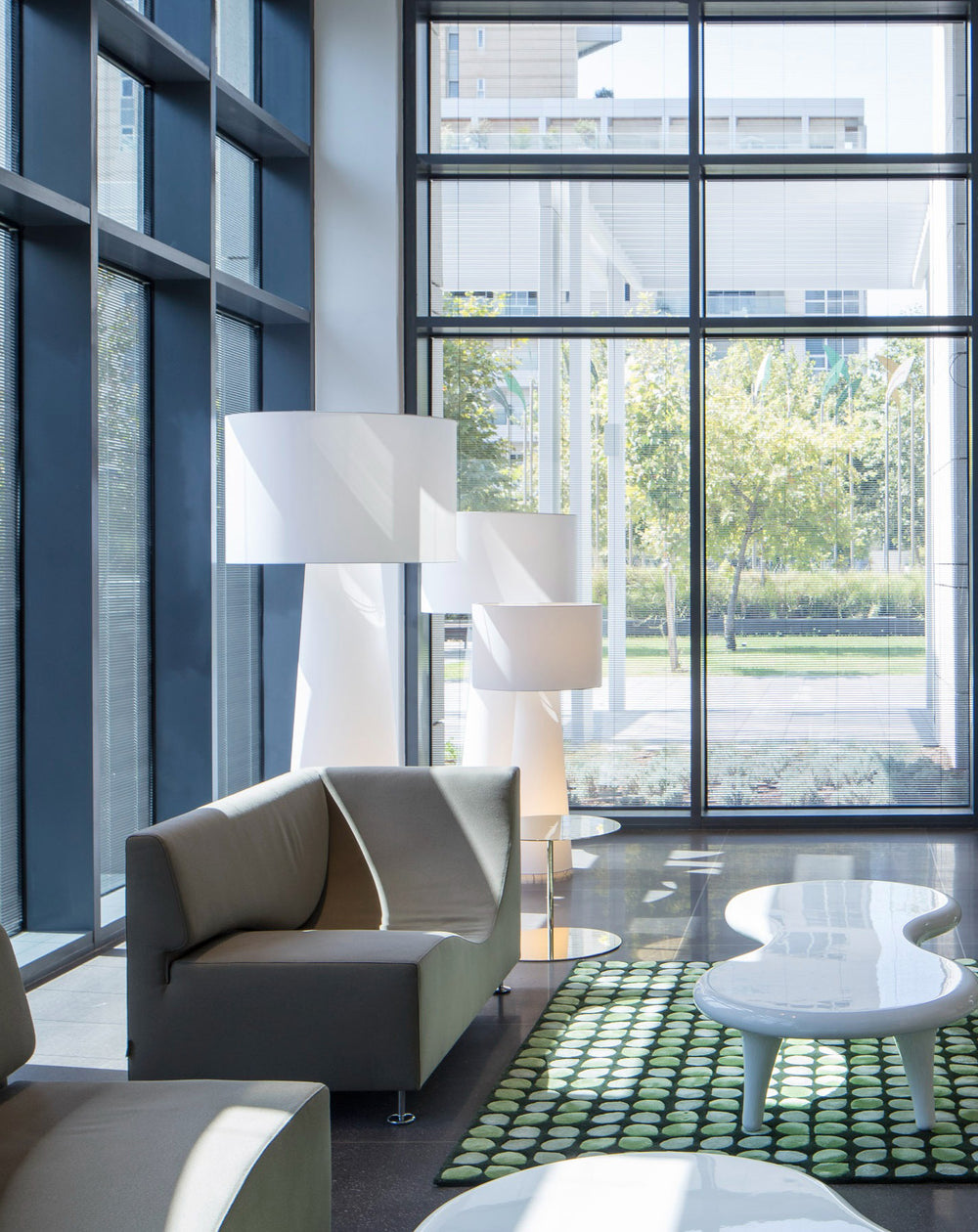 Big Shadow Floor Lamp