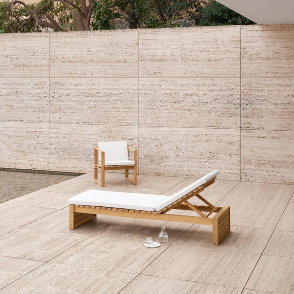 BK Outdoor Lounger