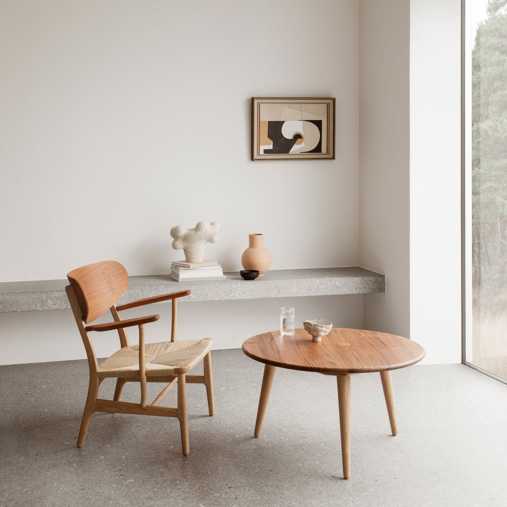 CH22 Lounge Chair