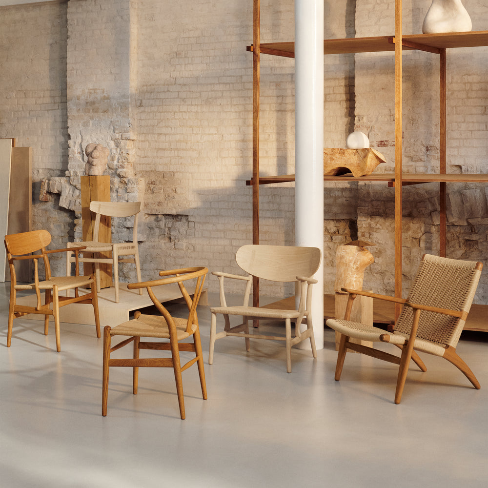CH22 Lounge Chair