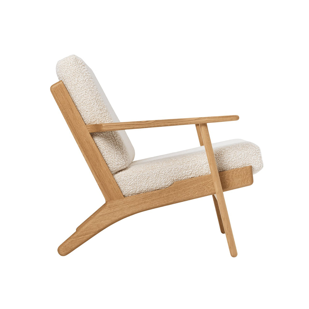 CH290 Lounge Chair
