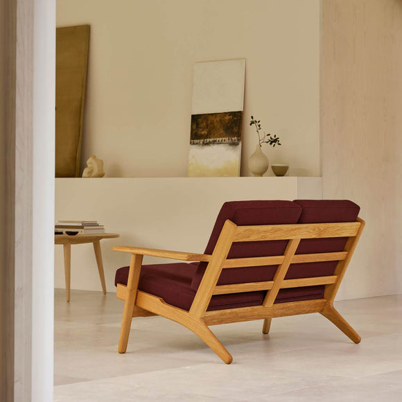CH292 2-Seater Sofa