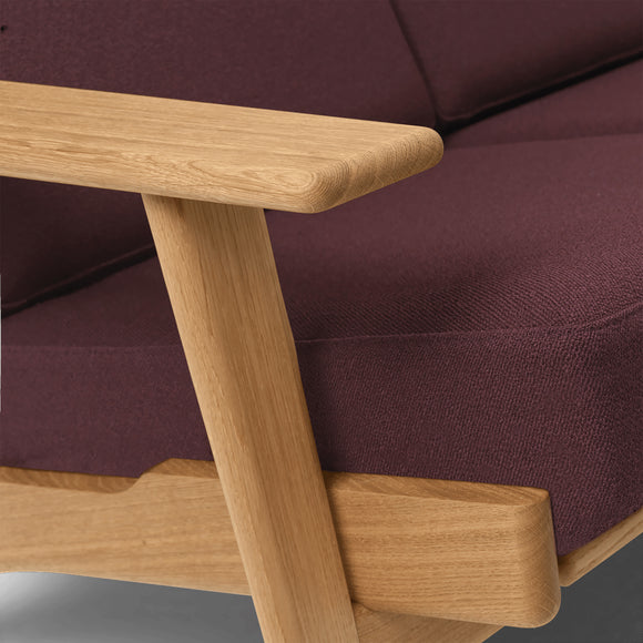 CH292 2-Seater Sofa