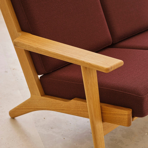 CH292 2-Seater Sofa