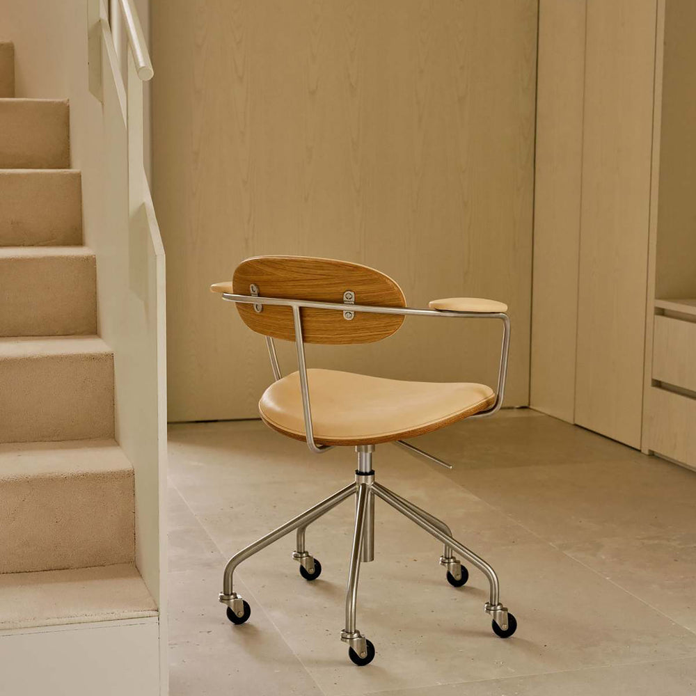 CH621 Swivel Chair
