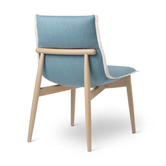 E004 Embrace Chair