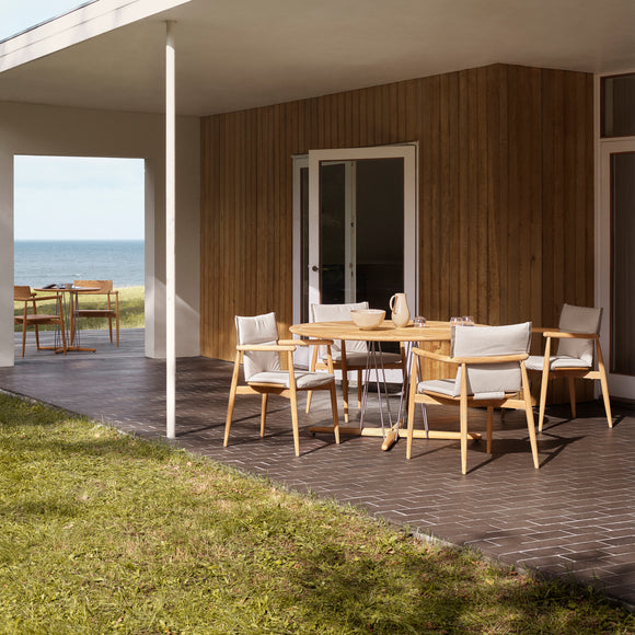 Carl Hansen and Son E008 Embrace Outdoor Dining Chair - 2Modern