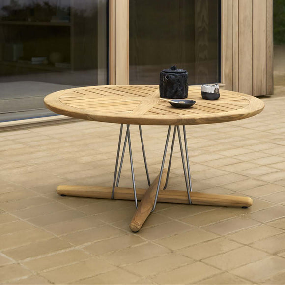 E023 Embrace Outdoor Coffee Table