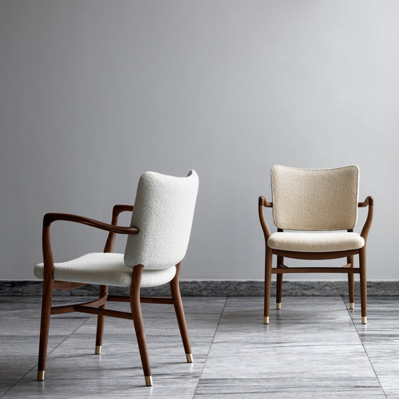 VLA61 Monarch Armchair