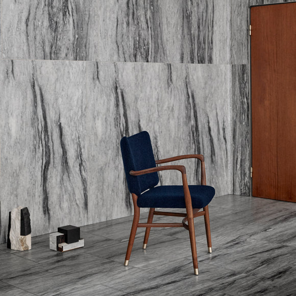 VLA61 Monarch Armchair