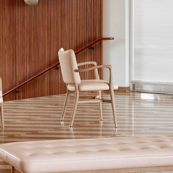 VLA61 Monarch Armchair