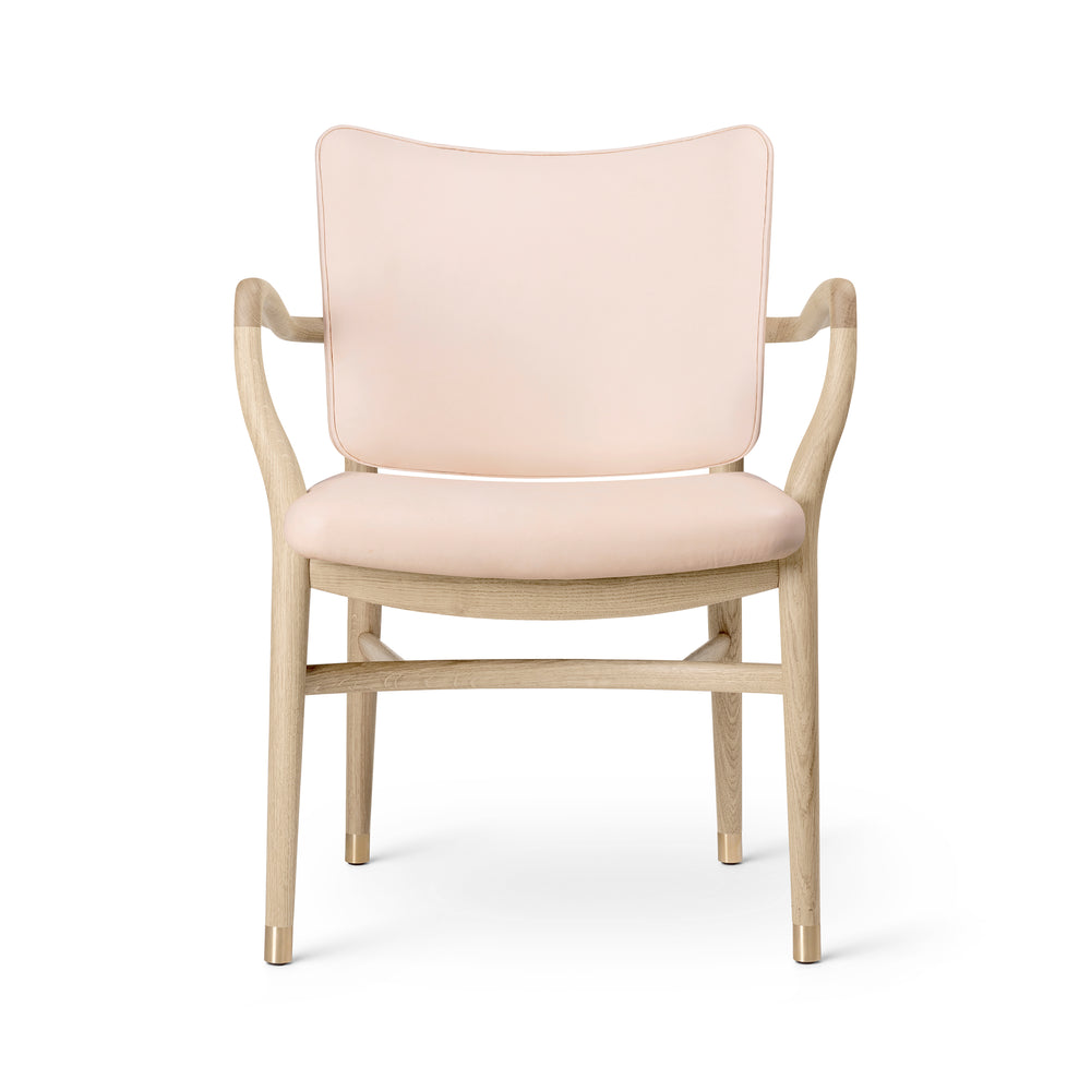VLA61 Monarch Armchair