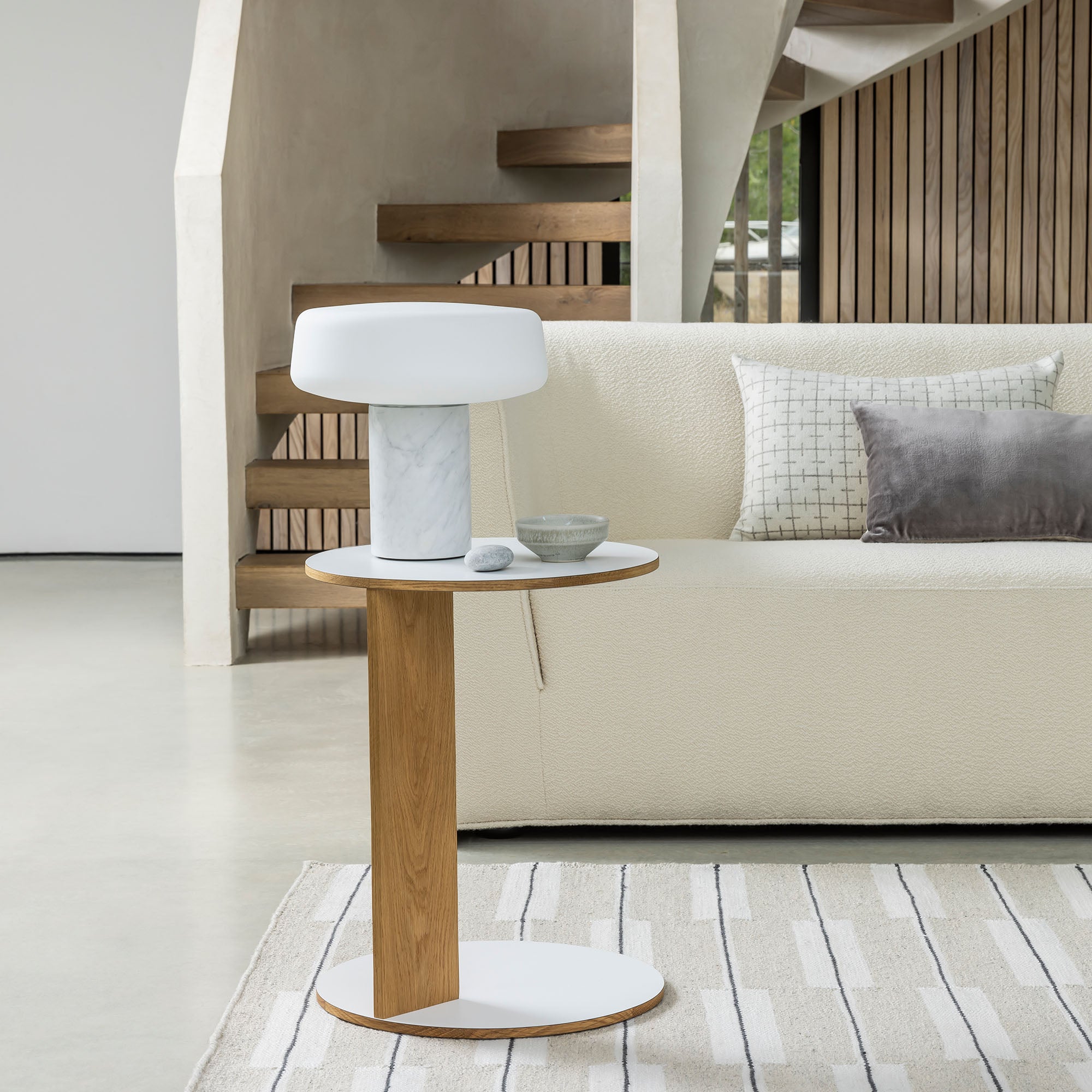 Dining Table Overhang Can Change The Look Of A Table – XUATO