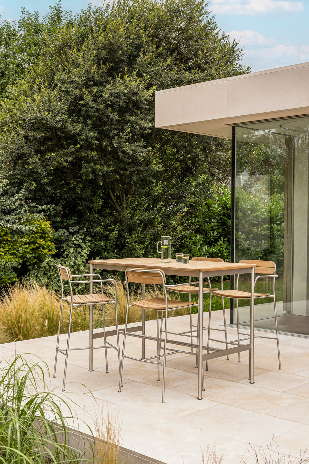 Solas Outdoor Bar Table