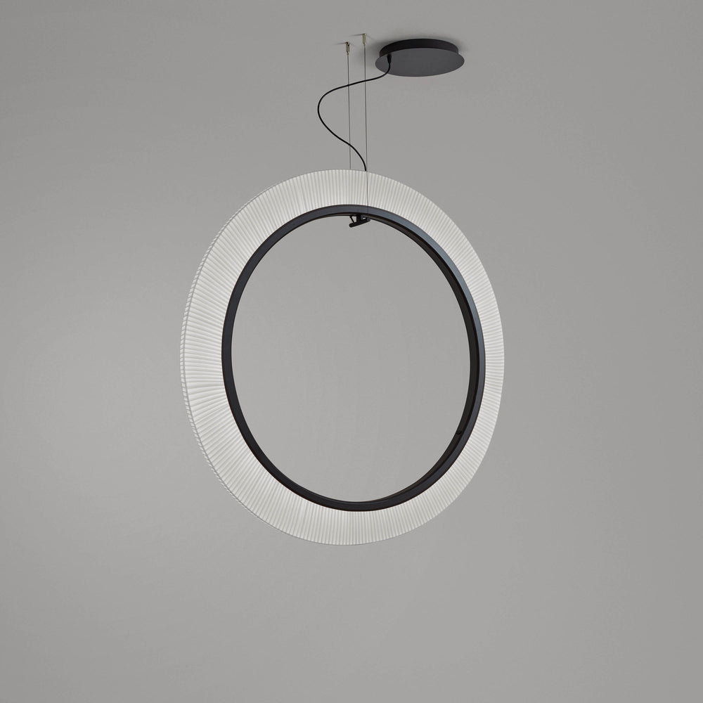 Roda Vertical LED Pendant Light