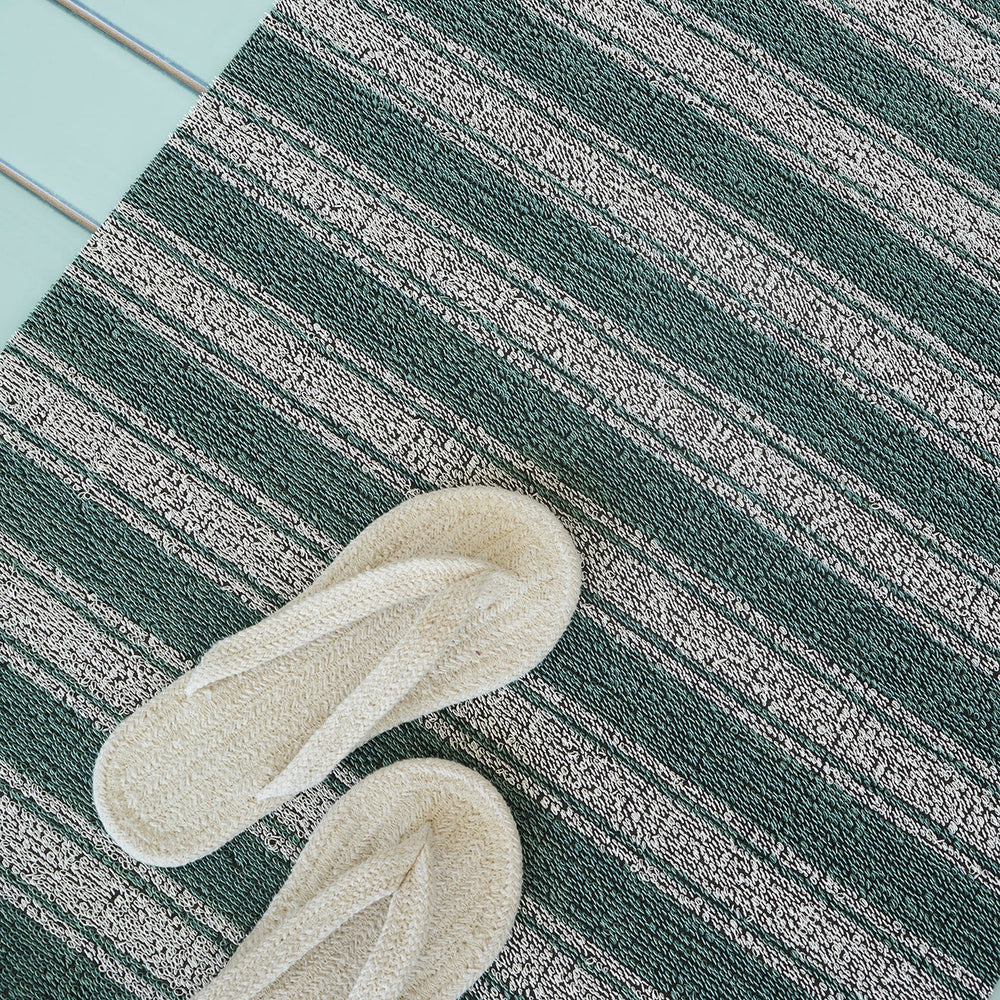 Boardwalk Stripe Indoor/Outdoor Shag Mat